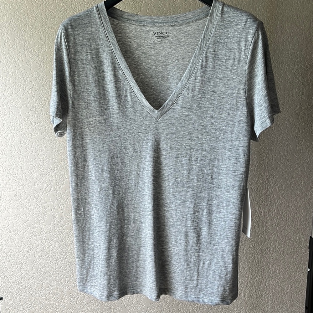 NEW (w tags) Women’s super soft short sleeve v-neck shorts